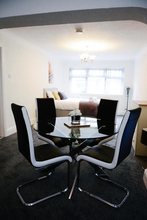 בלקפול Bridle Lodge Apartments מראה חיצוני תמונה