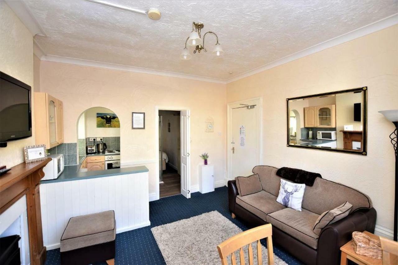 בלקפול Bridle Lodge Apartments מראה חיצוני תמונה